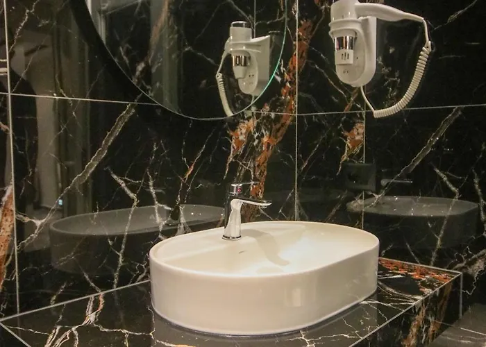 Atrium * Mjull-Bathore