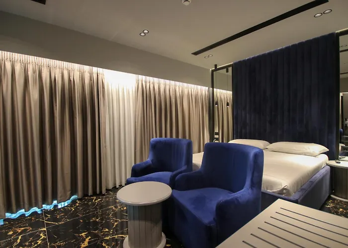 Atrium * Mjull-Bathore