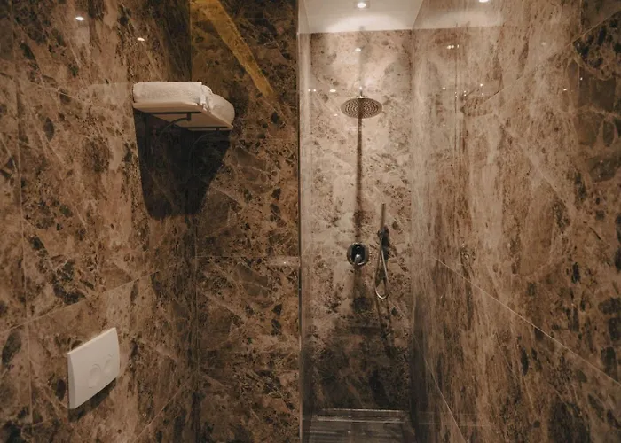 Atrium Mjull-Bathore