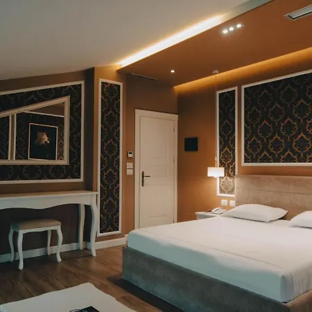 Atrium Love hotel *